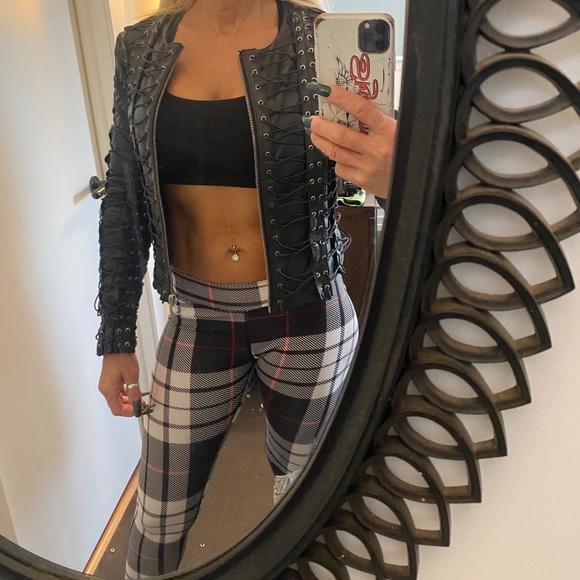 Black leather Biker Jacket with eyelets size Xtra small to small, badass! - Picture 5 of 15